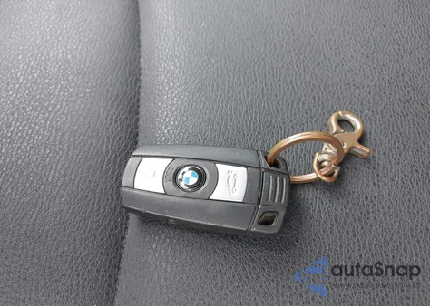 2013 BMW X1 Sdrive28I z USA, uszkodzony, nr VIN WBAVM1C53DVW44816